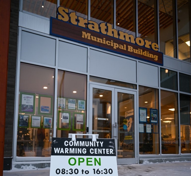 How to stay warm in Strathmore and Chestermere with the cold snap